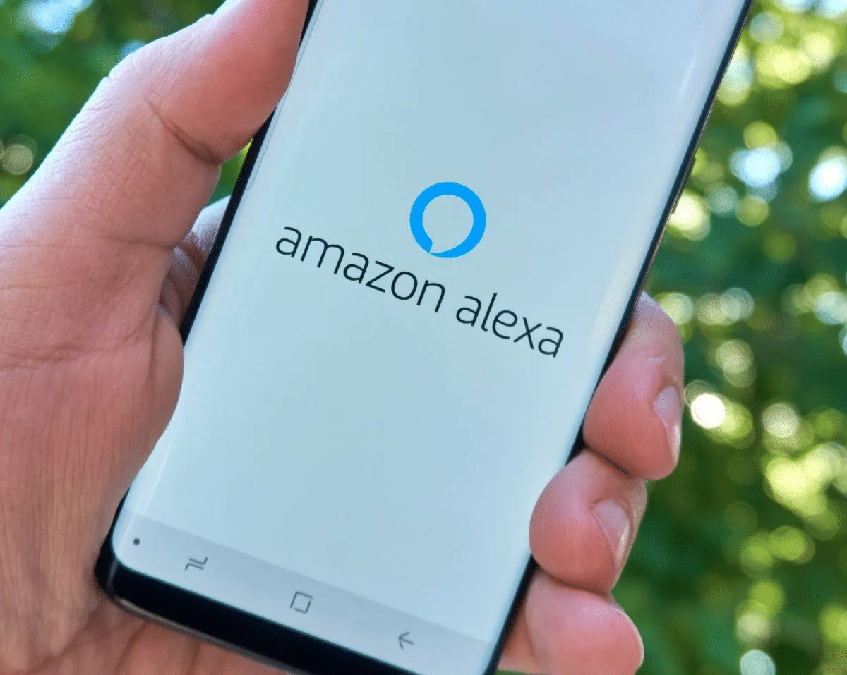 Transforma tu móvil en Alexa